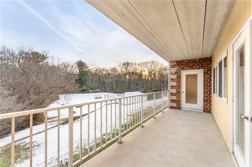 30 Argyle Avenue East Providence RI 02915