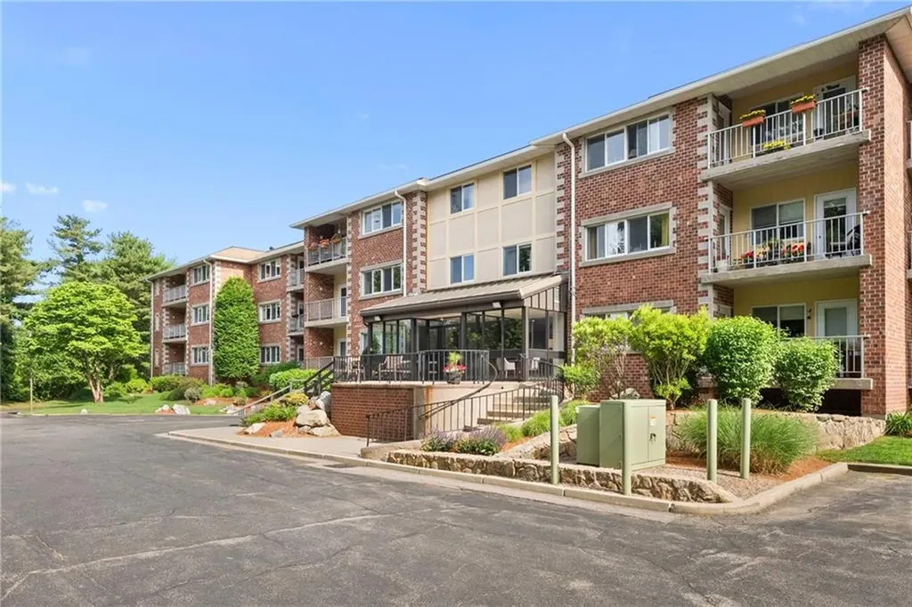 30 Argyle Avenue East Providence RI 02915