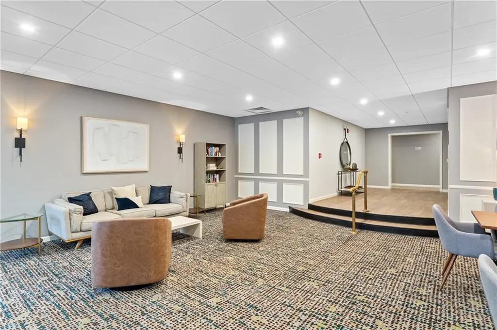 30 Argyle Avenue East Providence RI 02915