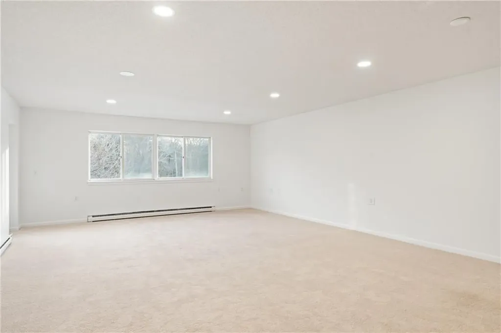 30 Argyle Avenue East Providence RI 02915