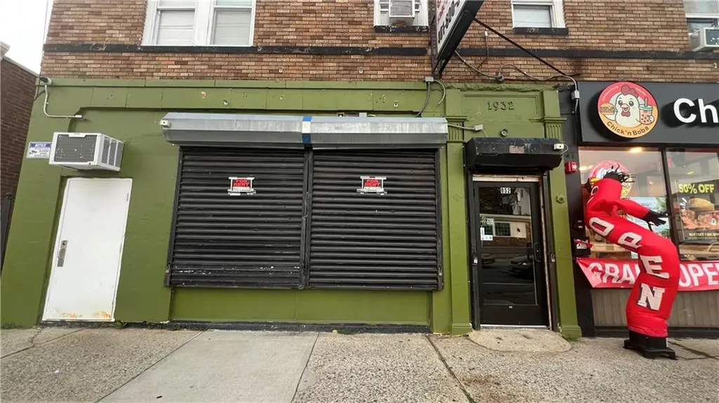 852 Newport Avenue Pawtucket RI 02861