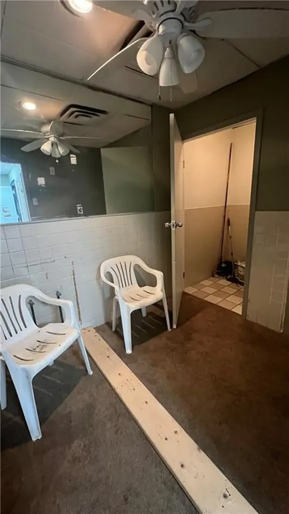 852 Newport Avenue Pawtucket RI 02861