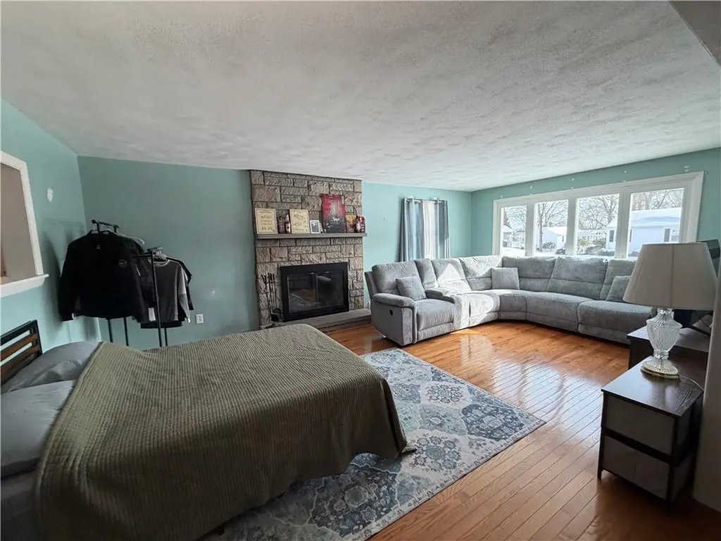 33 Whipple Avenue Westerly RI 02891