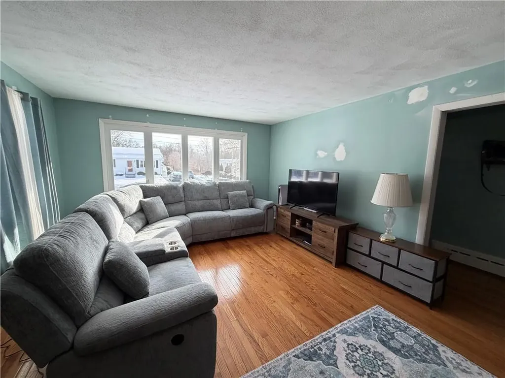 33 Whipple Avenue Westerly RI 02891