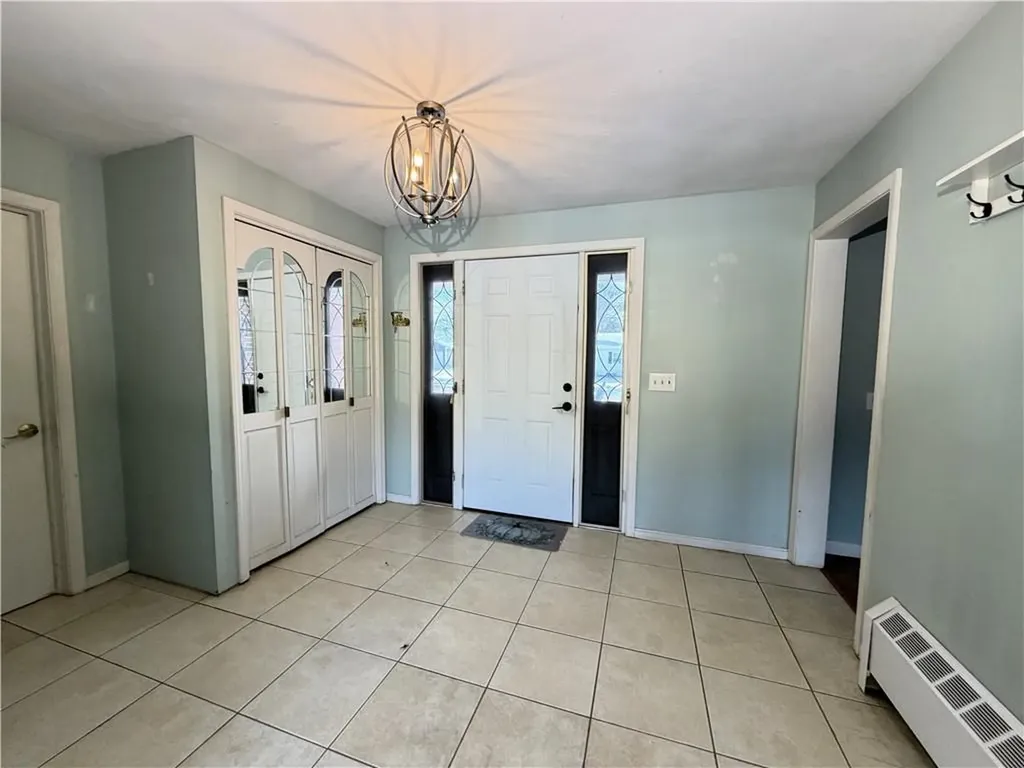 33 Whipple Avenue Westerly RI 02891