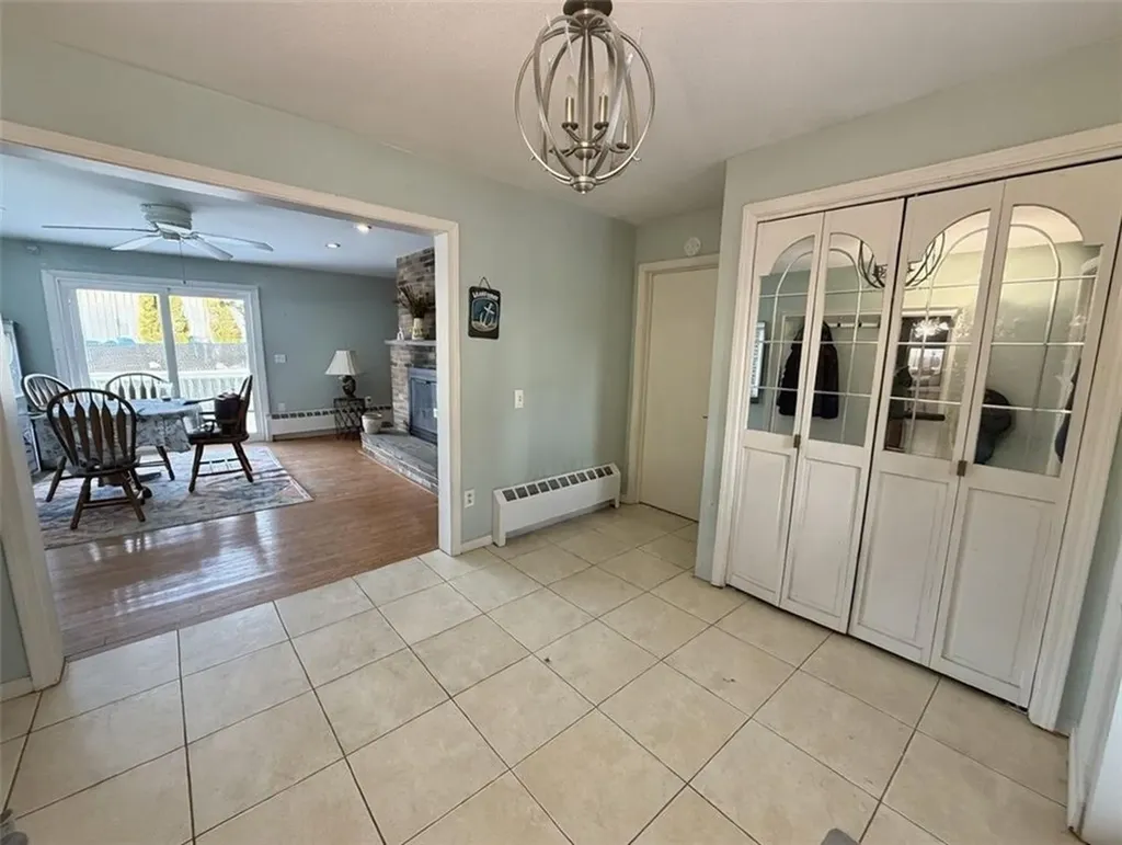 33 Whipple Avenue Westerly RI 02891