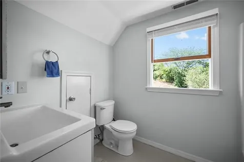 98 Hobson Avenue Tiverton RI 02878