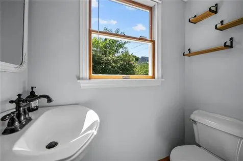 98 Hobson Avenue Tiverton RI 02878