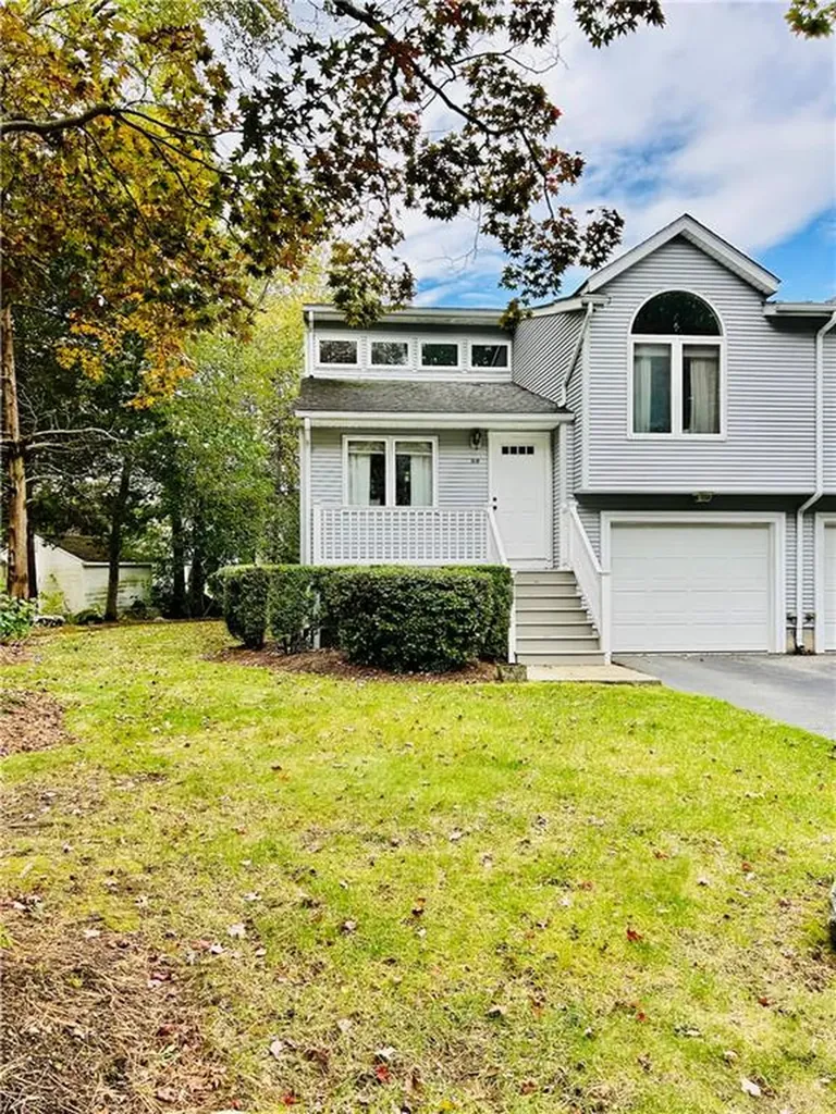 11 College Hill Road Warwick RI 02886