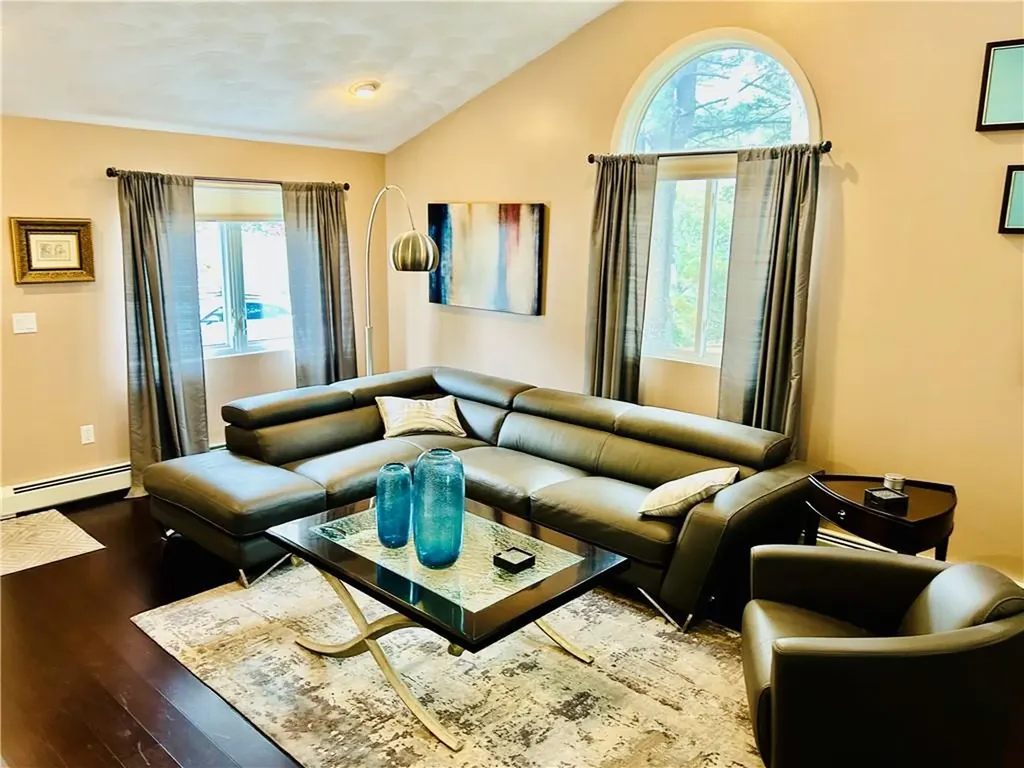 11 College Hill Road Warwick RI 02886