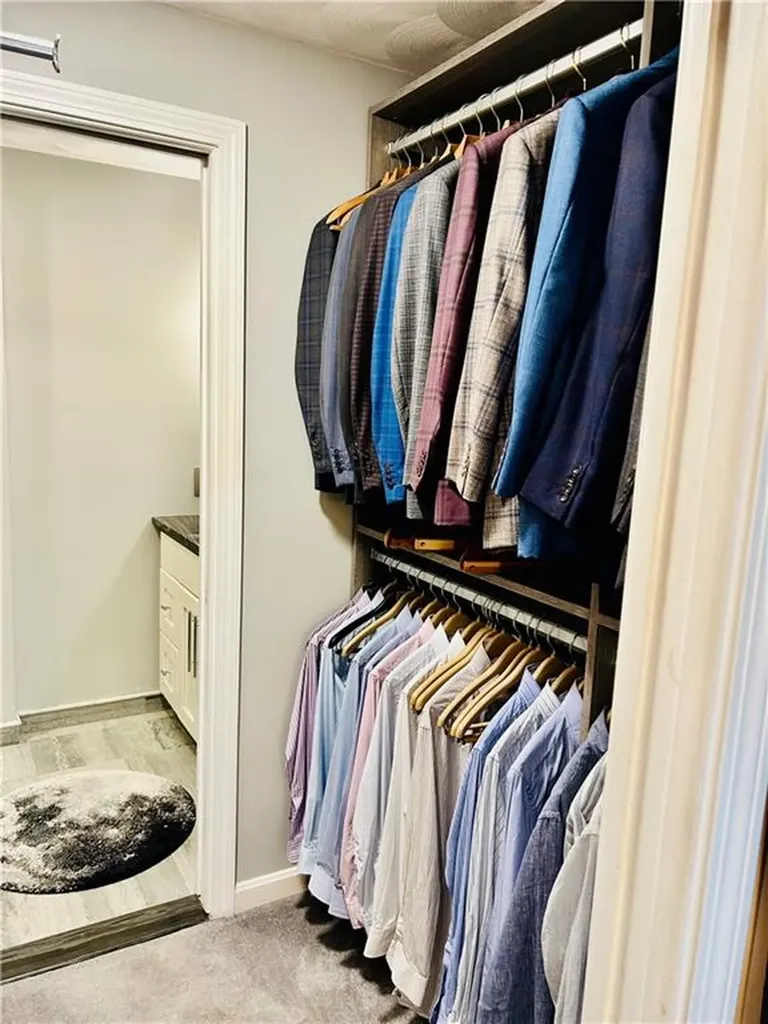 11 College Hill Road Warwick RI 02886