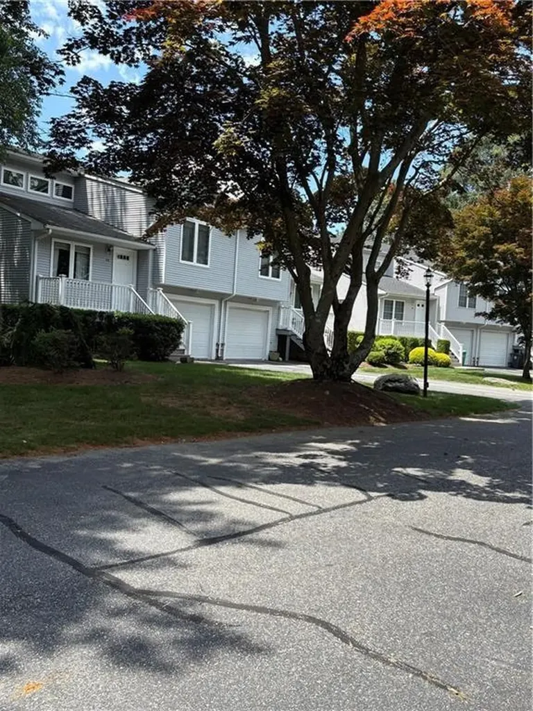 11 College Hill Road Warwick RI 02886