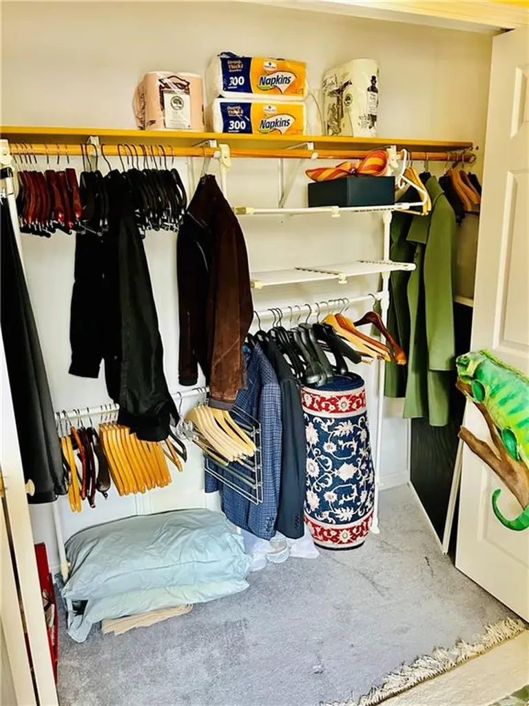 11 College Hill Road Warwick RI 02886