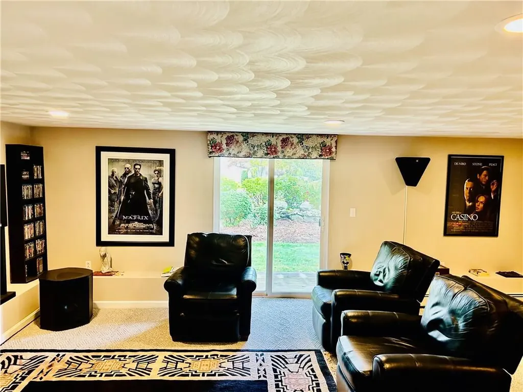 11 College Hill Road Warwick RI 02886