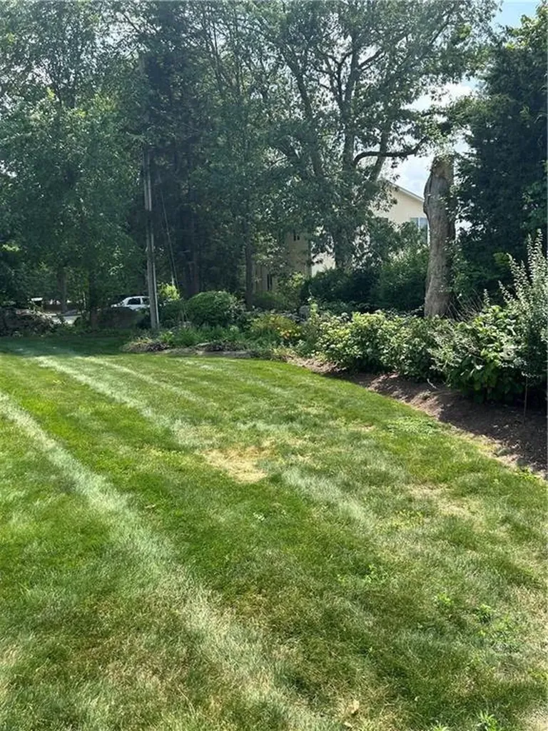 11 College Hill Road Warwick RI 02886