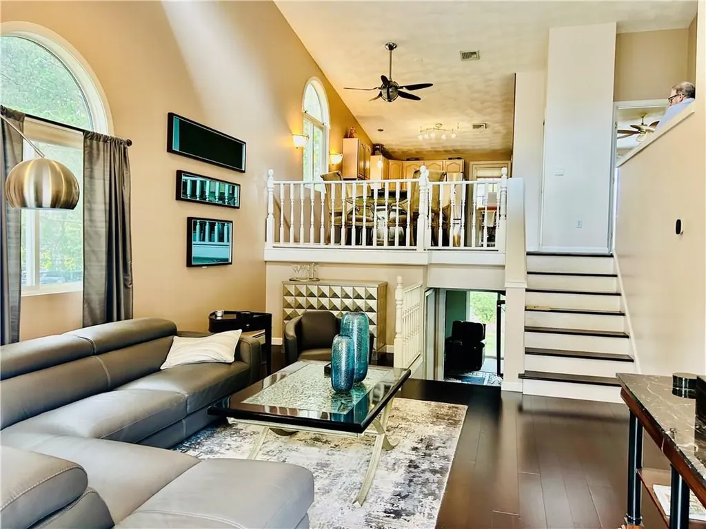 11 College Hill Road Warwick RI 02886