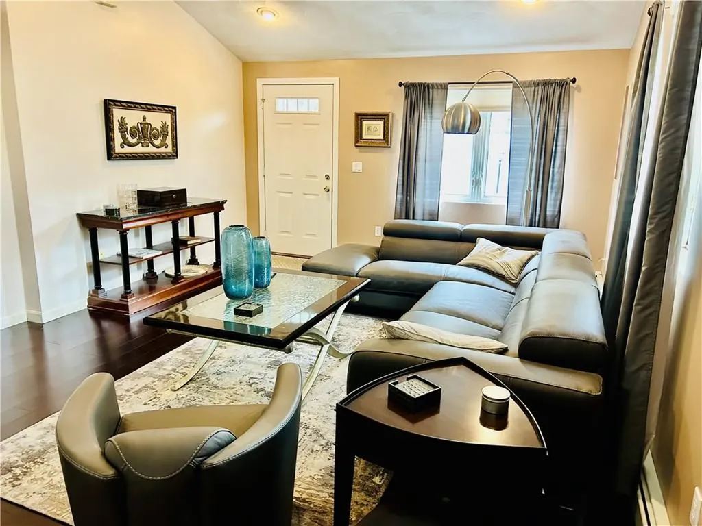 11 College Hill Road Warwick RI 02886