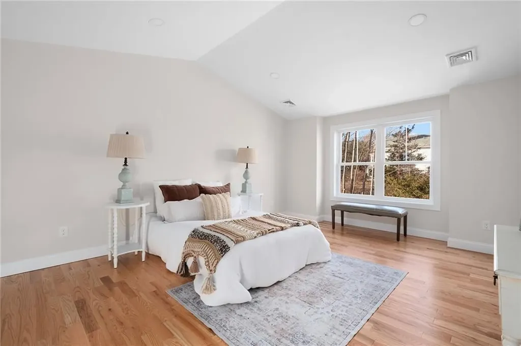 44 Oldham Street Warwick RI 02886