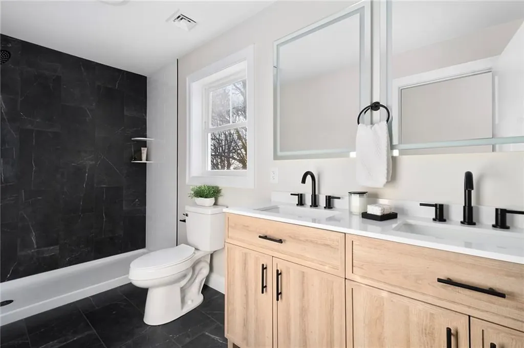 44 Oldham Street Warwick RI 02886