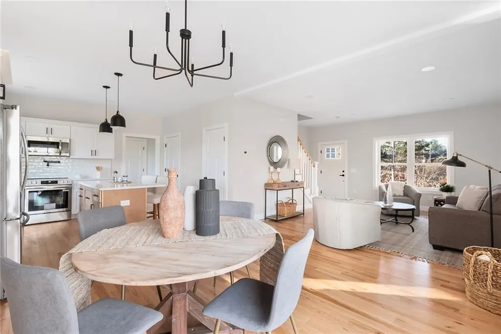 44 Oldham Street Warwick RI 02886