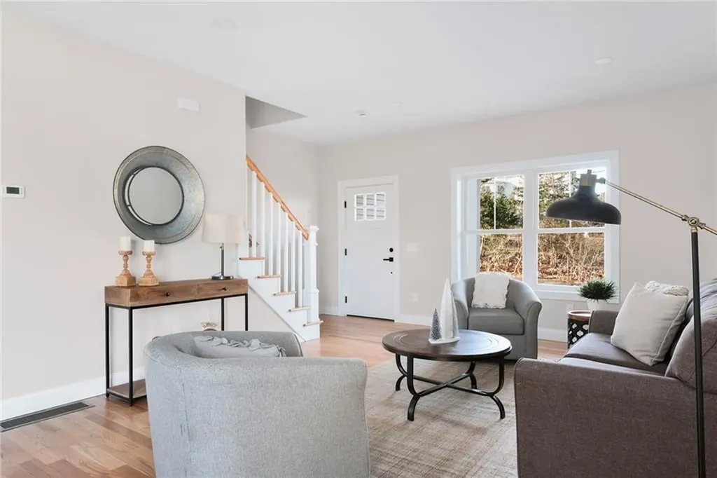 44 Oldham Street Warwick RI 02886