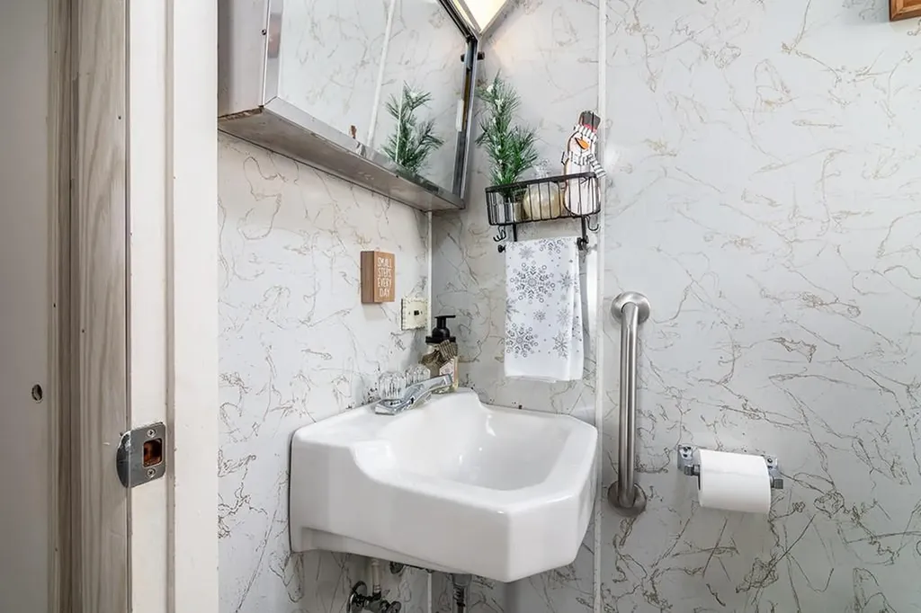 127 Chestnut Street Central Falls RI 02863