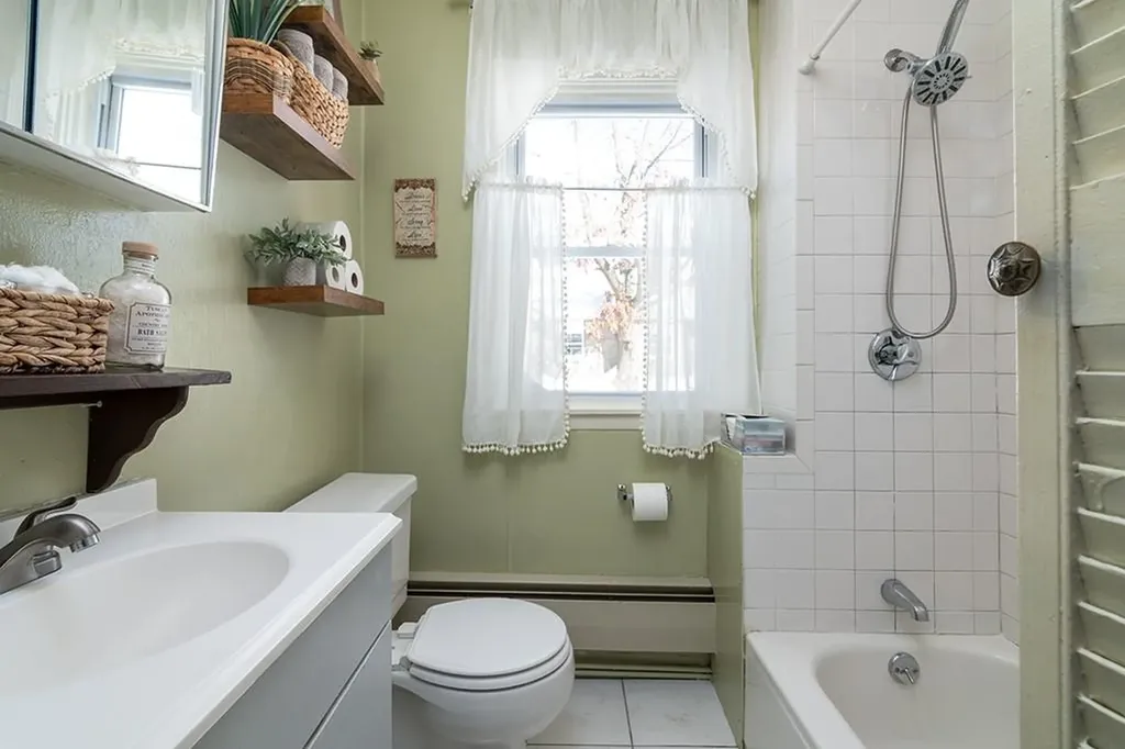 127 Chestnut Street Central Falls RI 02863