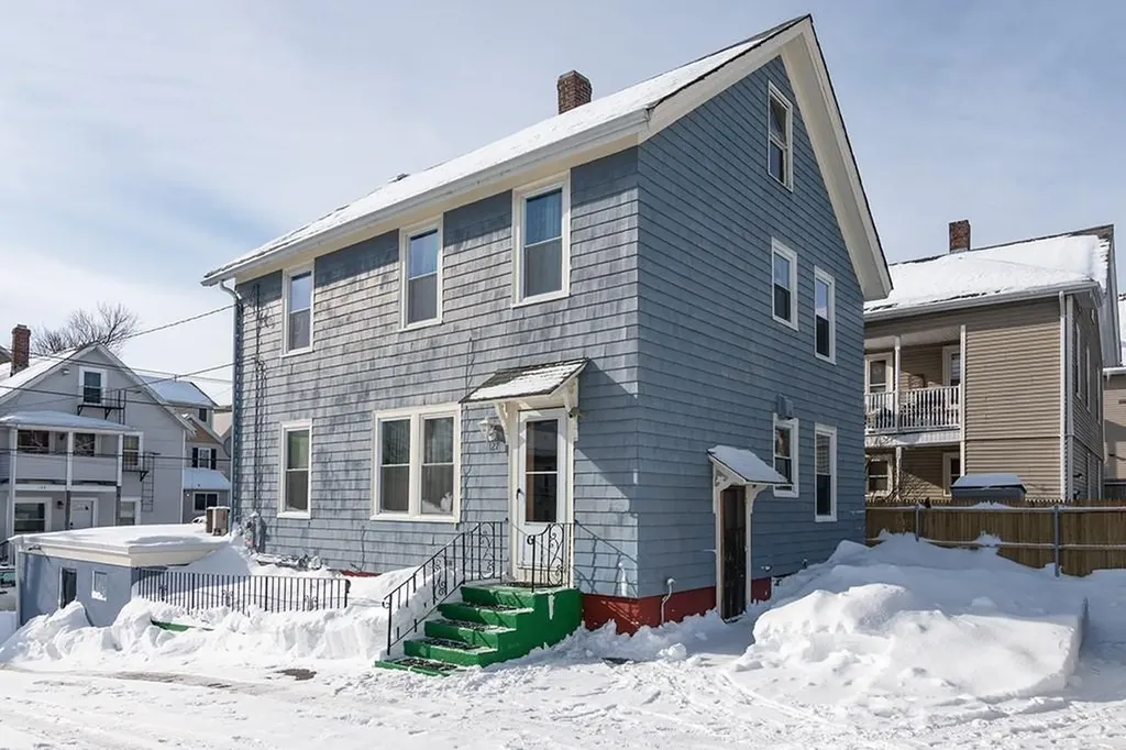 127 Chestnut Street Central Falls RI 02863