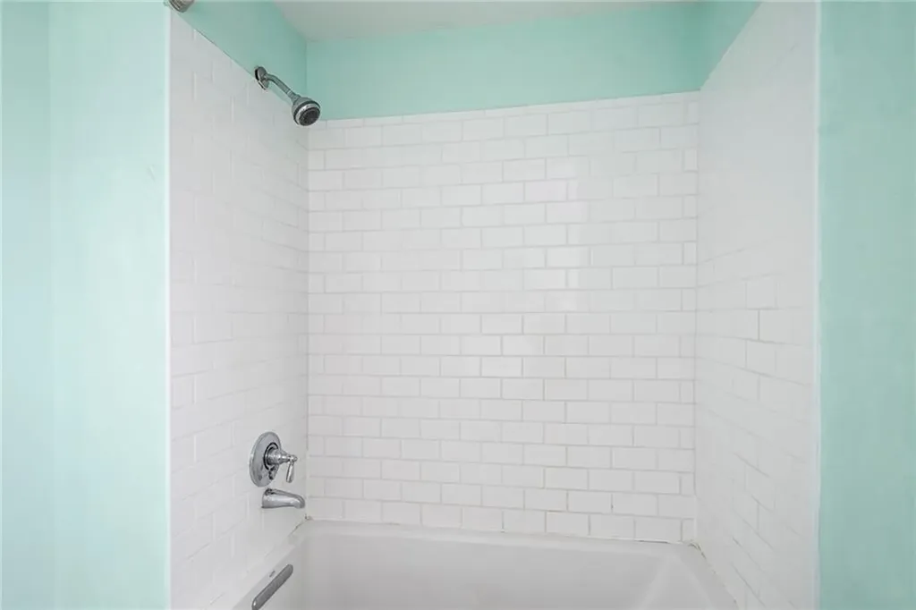 60 Fraser Street East Providence RI 02914