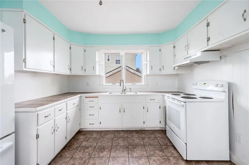 60 Fraser Street East Providence RI 02914