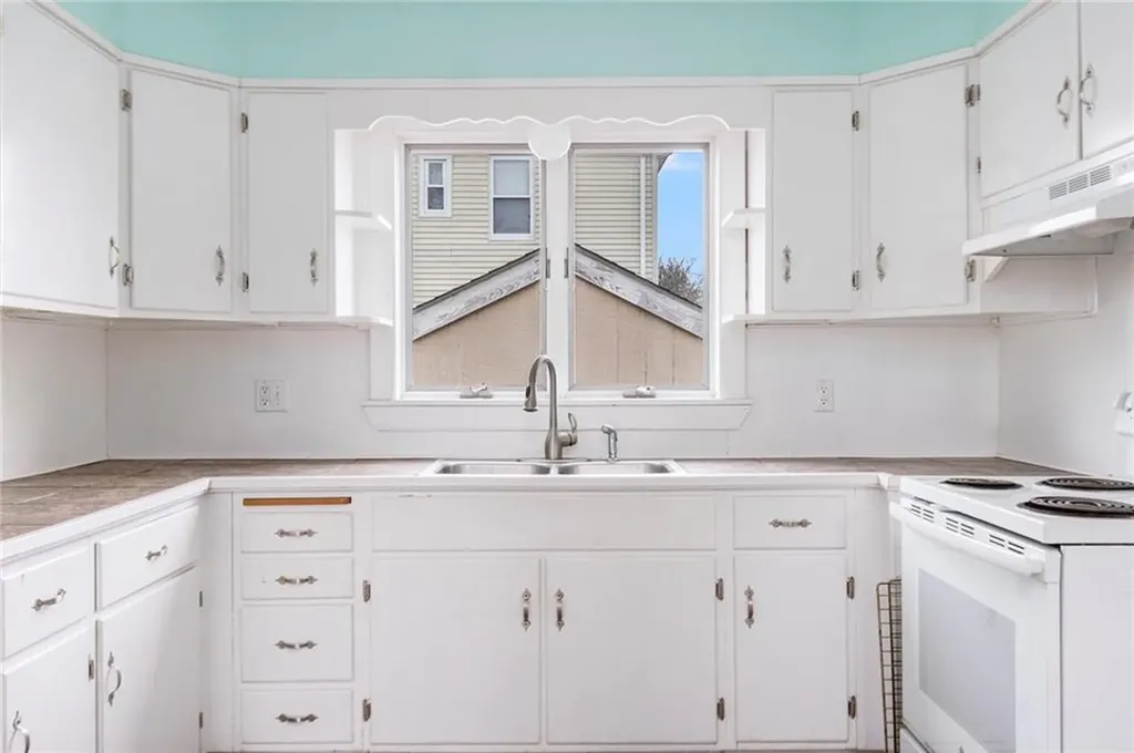 60 Fraser Street East Providence RI 02914