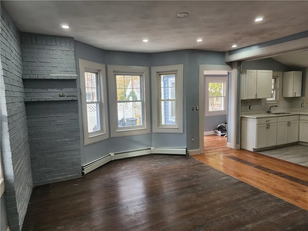 39 Chaplin Street Pawtucket RI 02861