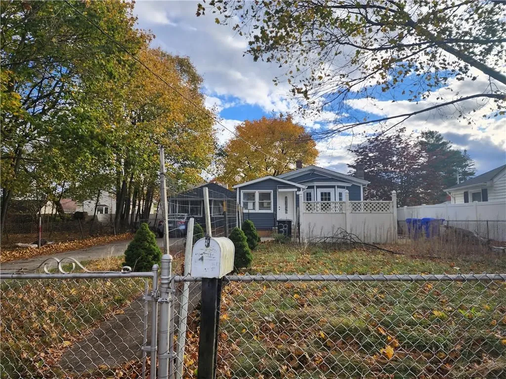 39 Chaplin Street Pawtucket RI 02861