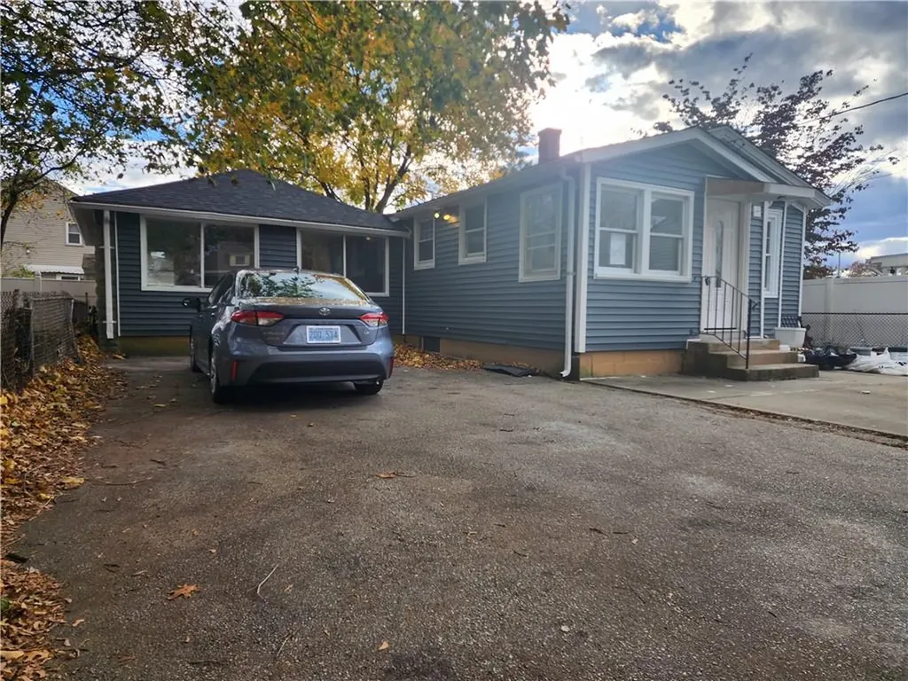 39 Chaplin Street Pawtucket RI 02861