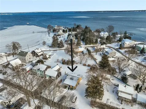 22 Lexington Avenue North Kingstown RI 02852