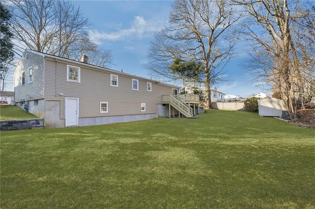 38 Bowman Street Warwick RI 02889