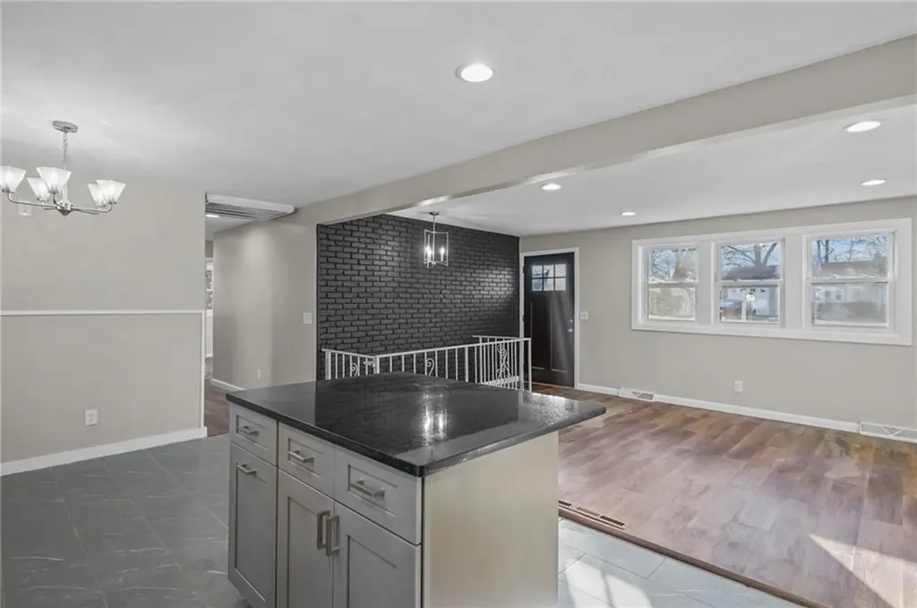 38 Bowman Street Warwick RI 02889