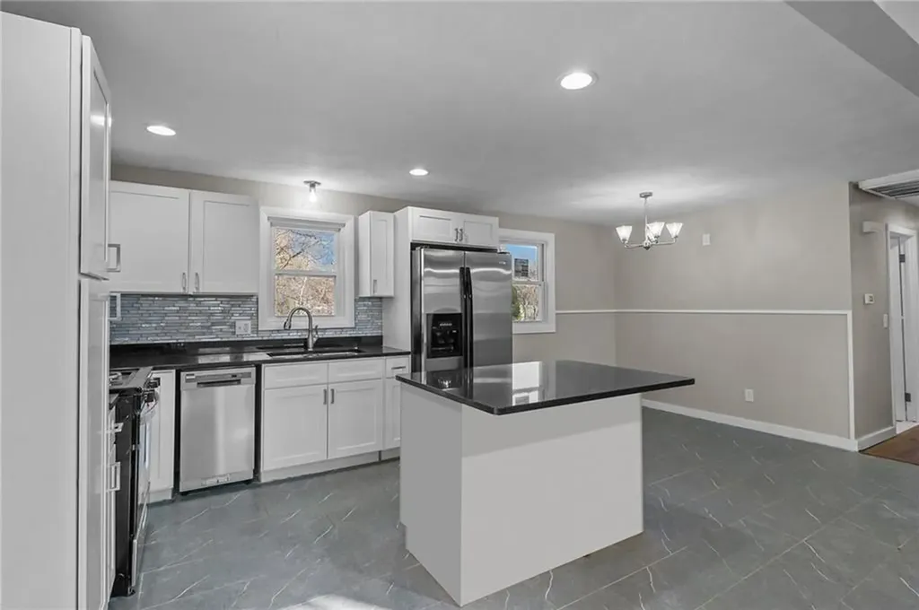 38 Bowman Street Warwick RI 02889