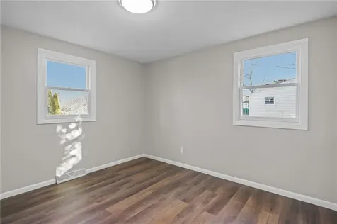 38 Bowman Street Warwick RI 02889