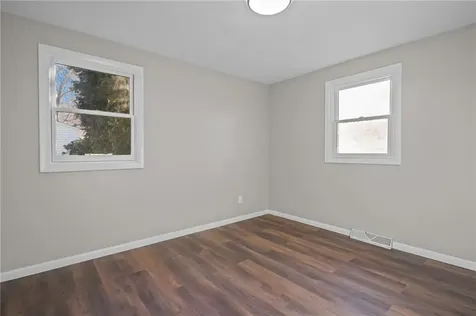 38 Bowman Street Warwick RI 02889