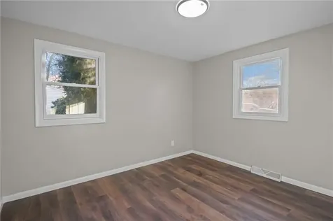 38 Bowman Street Warwick RI 02889