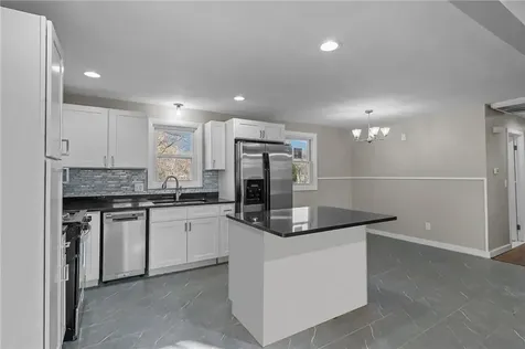 38 Bowman Street Warwick RI 02889