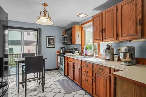 19 Slocum Street Newport RI 02840