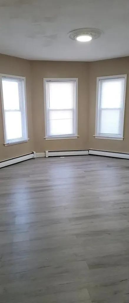 38 Glenham Street Providence RI 02907