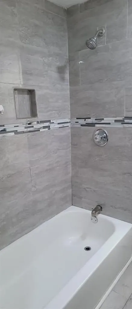 38 Glenham Street Providence RI 02907