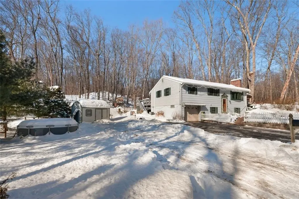 73 Westwood Drive Cumberland RI 02864