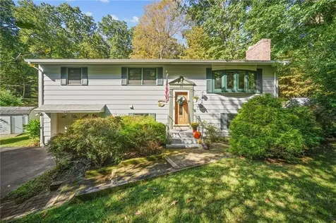 73 Westwood Drive Cumberland RI 02864