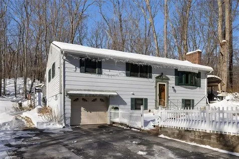 73 Westwood Drive Cumberland RI 02864