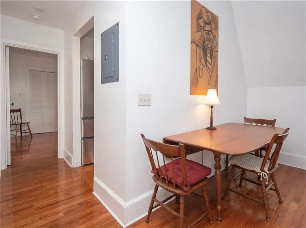 1 Oakwood Terrace Newport RI 02840