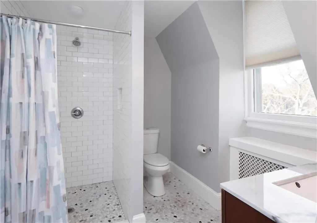 1 Oakwood Terrace Newport RI 02840